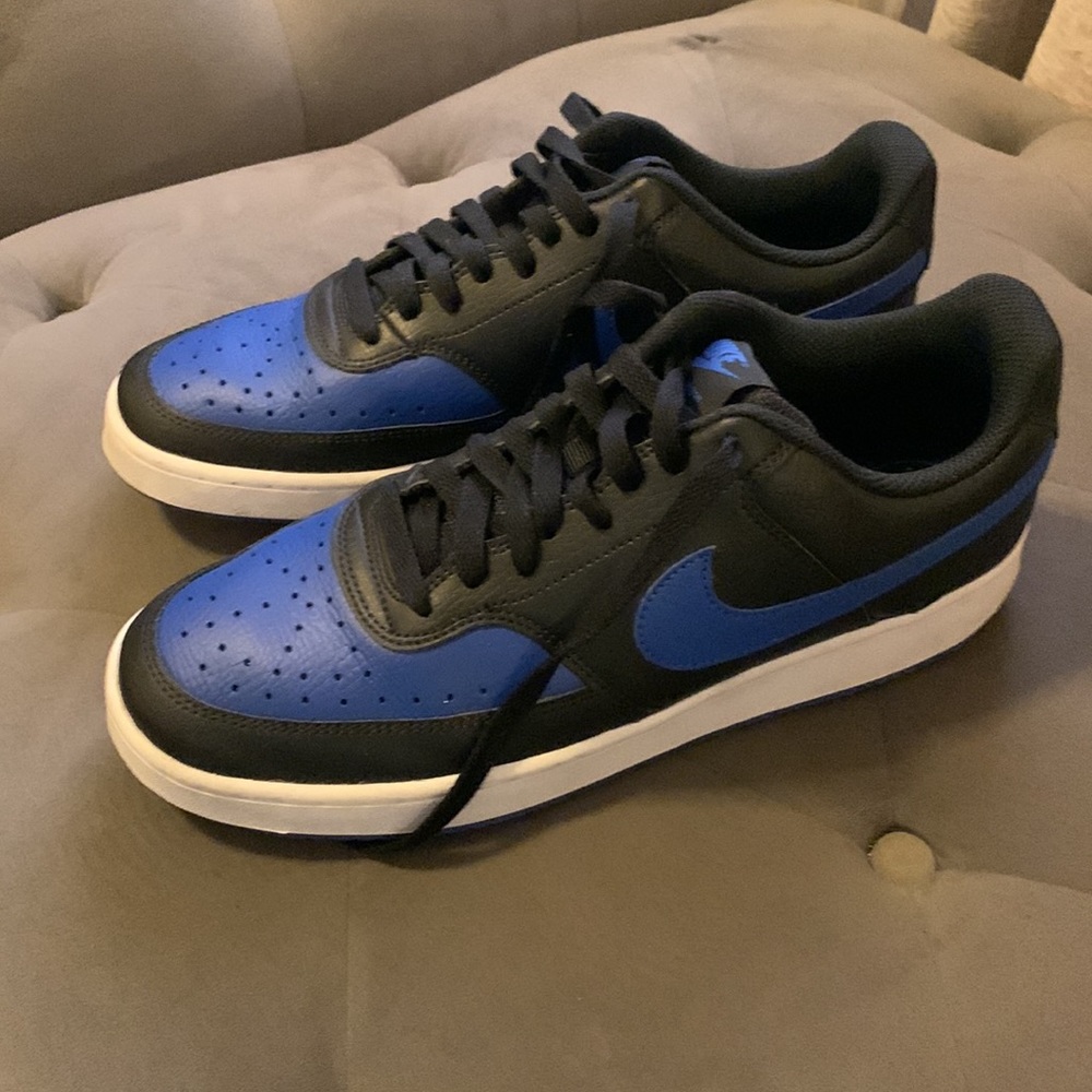 Nike Mens Court Vision